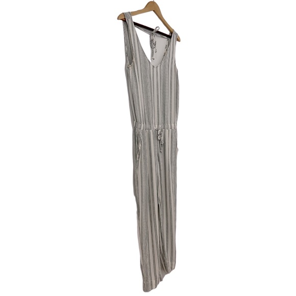 Cloth & Stone striped jumpsuit. - Picture 4 of 7
